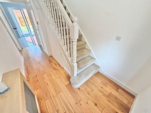 Standingwood Road